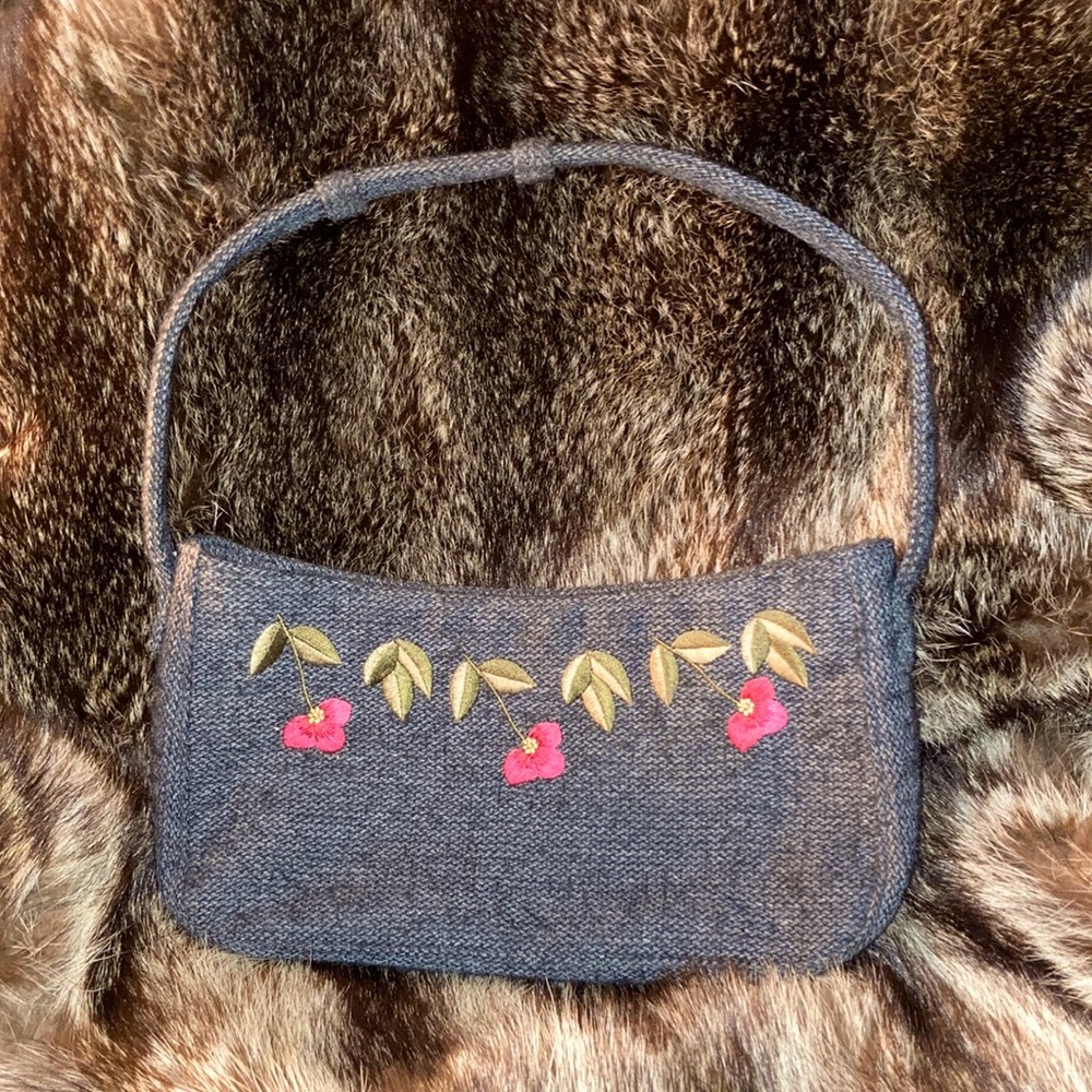 Linea Pelle wee floral embroidered handbag